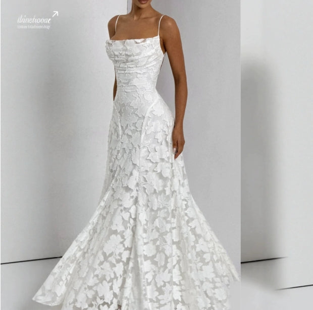 Damen Elegantes Abendkleid mit feinen Blumenmustern und raffinierten Details